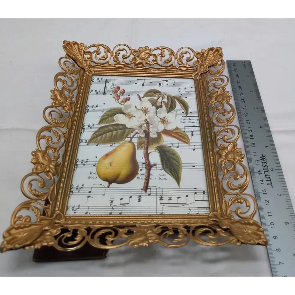 Vtg Stylebuilt Hollywood Regency Gold Filigree Frame 8x10 Tabletop Velvet Easel